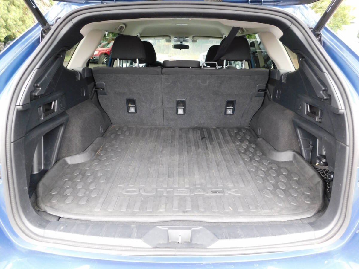 Used 2022 Subaru Outback Premium AWD/4WD image 5
