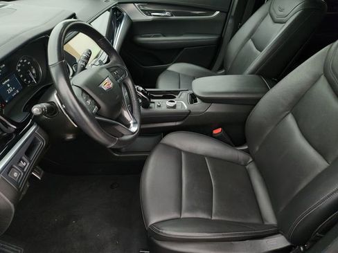 Used 2024 Cadillac XT6 Sport image 14