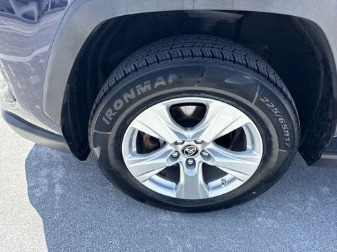 Used 2019 Toyota RAV4 XLE FWD image 10