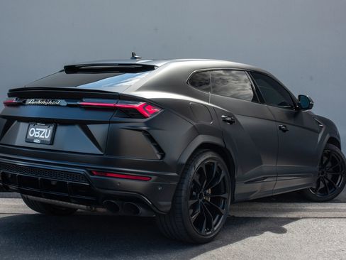 Used 2020 Lamborghini Urus image 34