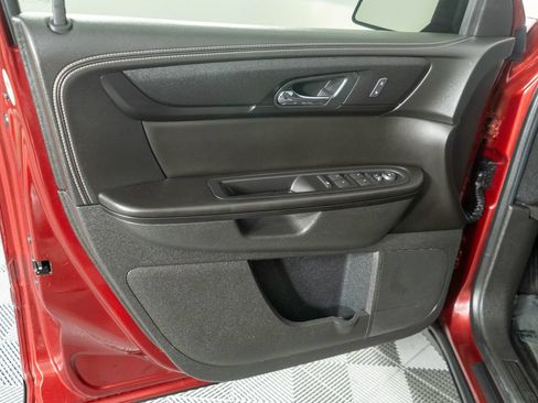 Used 2015 GMC Acadia SLE AWD/4WD image 22