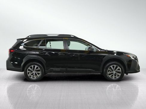Used 2025 Subaru Outback Premium AWD/4WD image 6