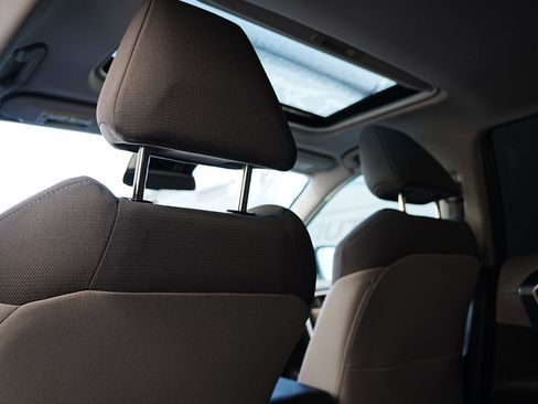 Used 2021 Toyota RAV4 XLE image 12