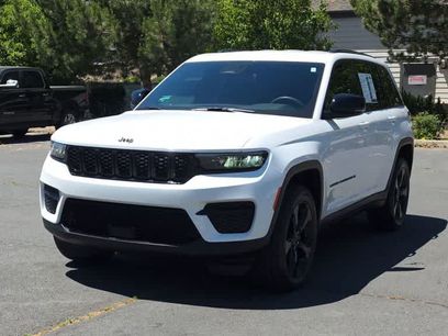 Used 2023 Jeep Grand Cherokee Altitude