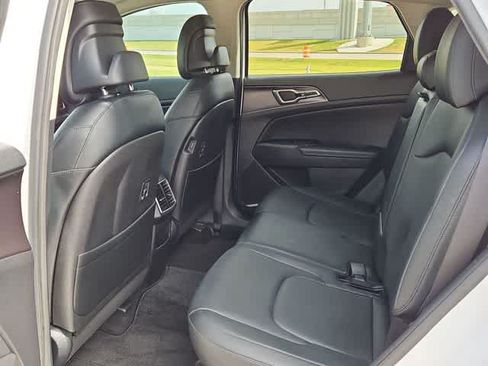 Used 2023 Kia Sportage EX FWD image 16