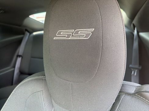 Used 2015 Chevrolet Camaro SS w/ SS Performance Package RWD image 12