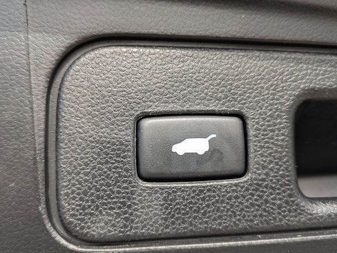 Used 2015 Honda Pilot Touring image 33