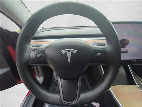 Used 2018 Tesla Model 3 Long Range RWD image 29
