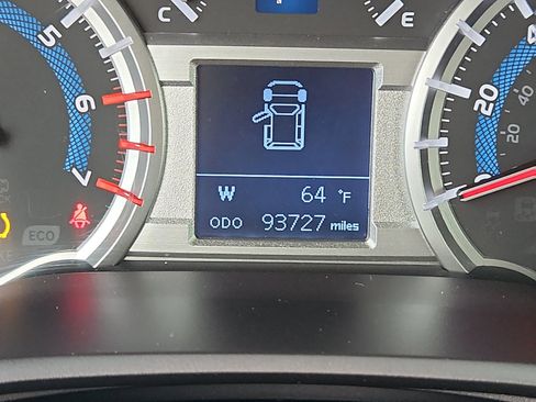 Used 2016 Toyota 4Runner Limited image 11