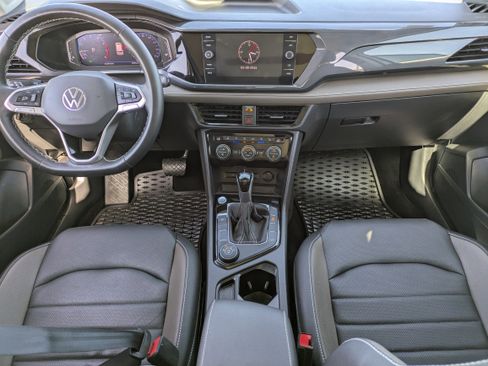 Used 2024 Volkswagen Taos SEL AWD/4WD image 16