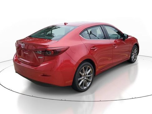Used 2018 MAZDA MAZDA3 Grand Touring w/ Premium Equipment Package FWD image 4