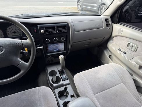 Used 2003 Toyota Tacoma PreRunner image 19