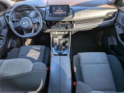 Used 2021 Nissan Rogue SV image 17