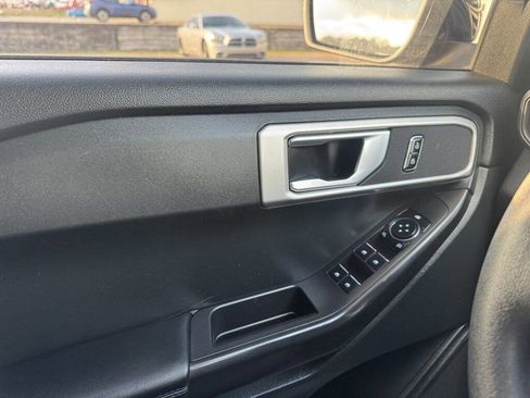 Used 2023 Ford Explorer 4WD image 11