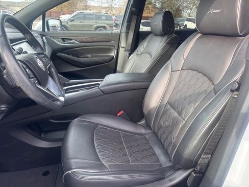 Used 2022 Buick Enclave Avenir w/ Avenir Technology Package image 10