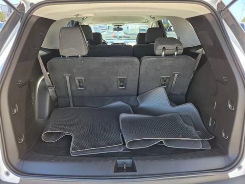 Used 2019 Chevrolet Traverse LT FWD image 14