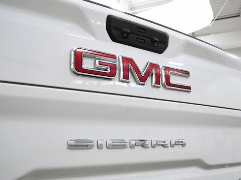 Used 2022 GMC Sierra 2500 SLE w/ X31 Off-Road Package image 10