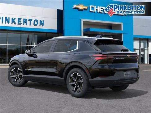 New 2026 Chevrolet Equinox EV LT image 4