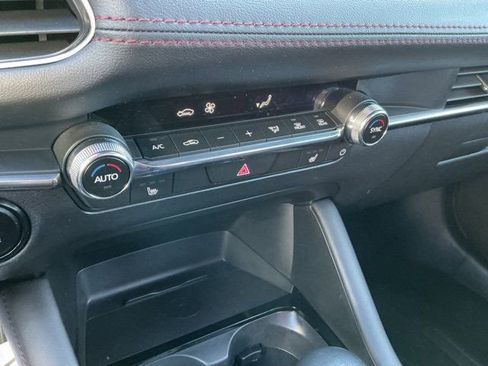 Used 2024 MAZDA MAZDA3 s image 25
