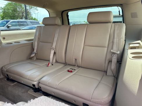 Used 2013 Chevrolet Suburban LTZ AWD/4WD image 23