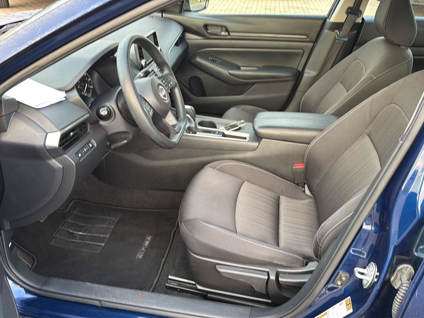 Used 2024 Nissan Altima 2.5 S FWD image 10