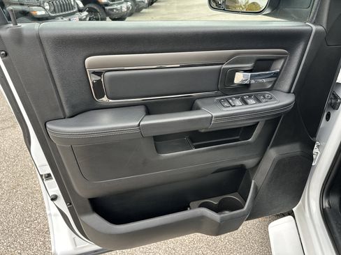 Used 2018 RAM 2500 Big Horn w/ Sport Appearance Group image 11