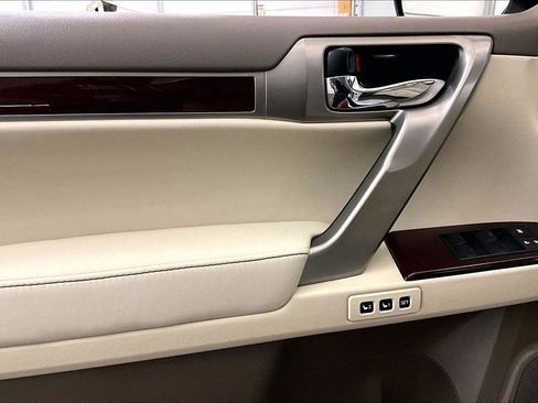 Used 2015 Lexus GX 460 Luxury image 23