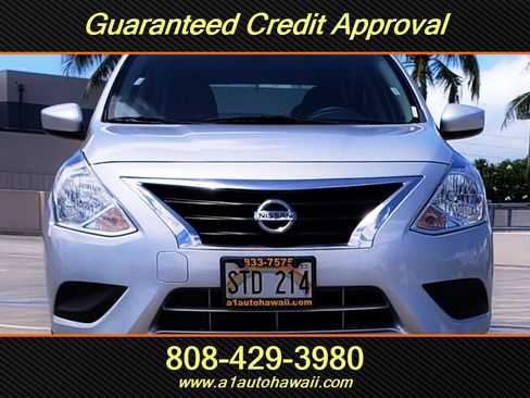 Used 2018 Nissan Versa SV image 7