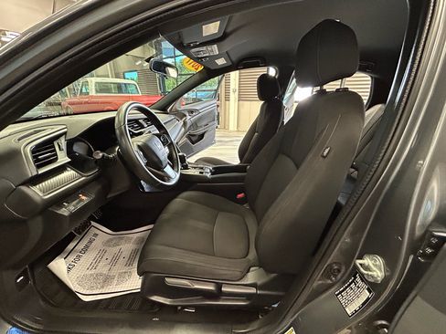 Used 2017 Honda Civic Sport image 52