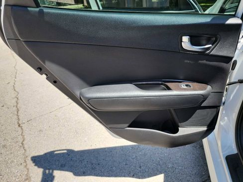 Used 2016 Kia Optima EX FWD image 25