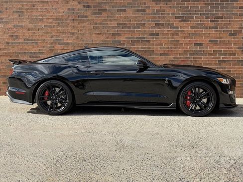 Used 2021 Ford Mustang Shelby GT500 w/ Technology Package image 8