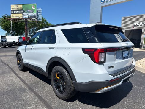 Used 2026 Ford Explorer Tremor w/ Tremor Convenience Package AWD/4WD image 8