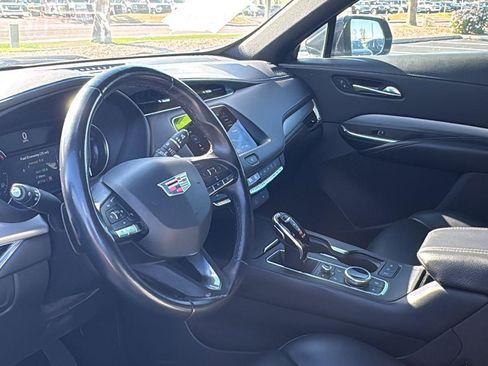 Used 2023 Cadillac XT4 Premium Luxury image 19