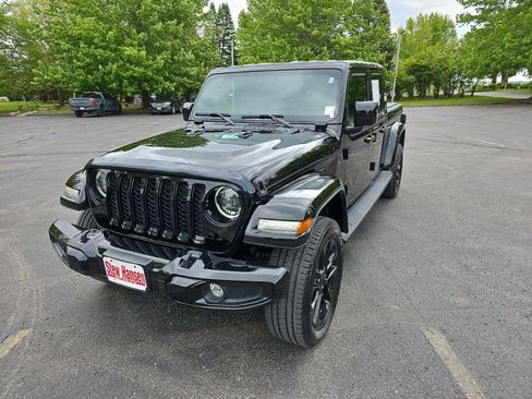 Used 2023 Jeep Gladiator Overland AWD/4WD image 2