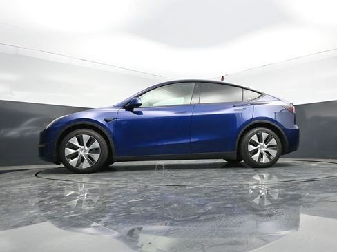 Used 2021 Tesla Model Y Long Range AWD/4WD image 40