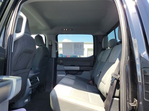 Certified 2023 Ford F250 XLT w/ Black Appearance Package AWD/4WD image 11