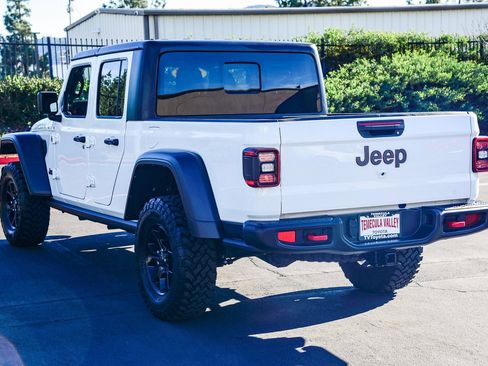 Used 2024 Jeep Gladiator Rubicon w/ Technology Group image 5