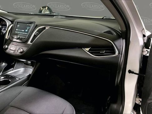 Used 2016 Chevrolet Malibu LT FWD image 32