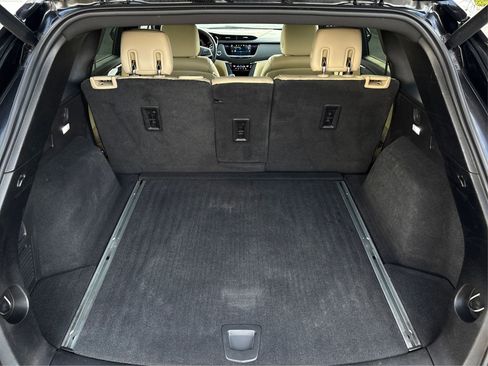 Used 2019 Cadillac XT5 Premium Luxury FWD image 11