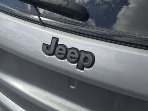 Used 2022 Jeep Compass High Altitude AWD/4WD image 6