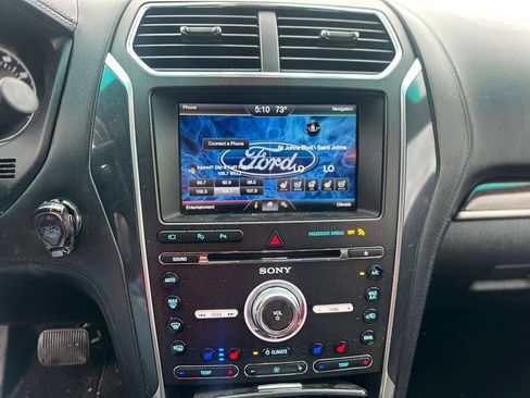 Used 2016 Ford Explorer Platinum image 14