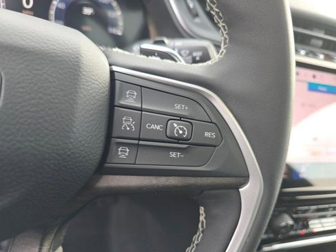 New 2025 Jeep Grand Cherokee Limited image 32