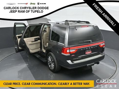 Used 2017 Lincoln Navigator Select image 92