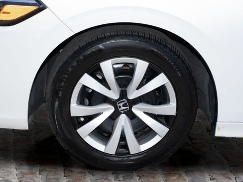 Certified 2022 Honda Civic LX image 39