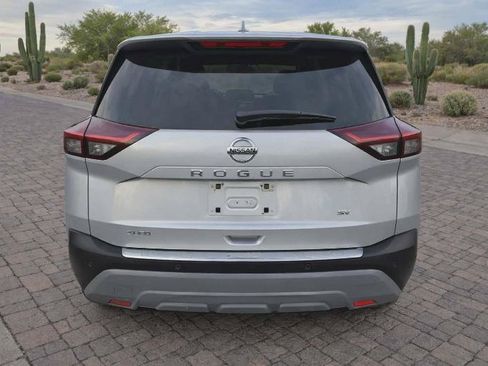 Used 2021 Nissan Rogue SV FWD image 9