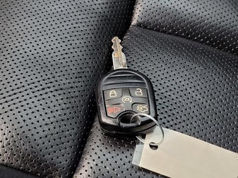 Used 2017 Ford Expedition XLT w/ Equipment Group 202A RWD image 33