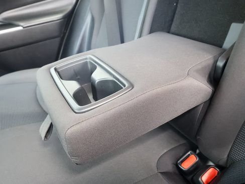 Used 2020 Toyota RAV4 LE w/ All Weather Liner Package AWD/4WD image 23