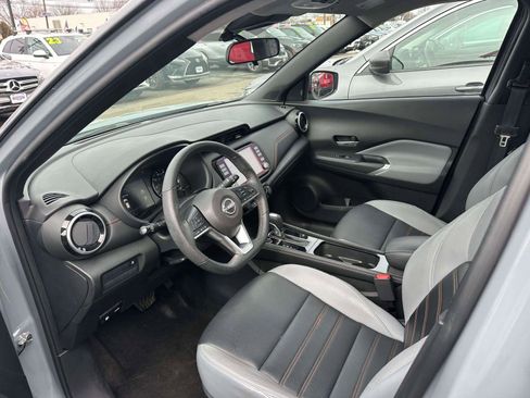 Used 2023 Nissan Kicks SR w/ SR Premium Package image 12