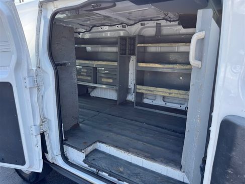 Used 2017 Ford Transit 250 130 Low Roof RWD image 19