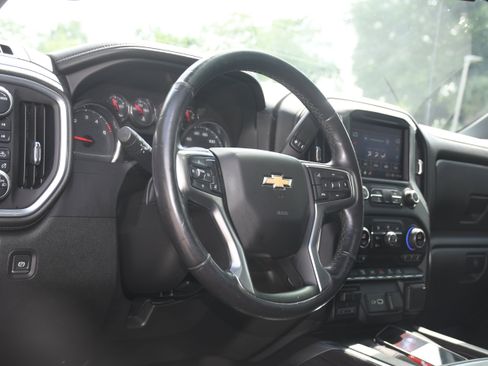 Used 2021 Chevrolet Silverado 2500 LTZ w/ LTZ Convenience Package AWD/4WD image 9